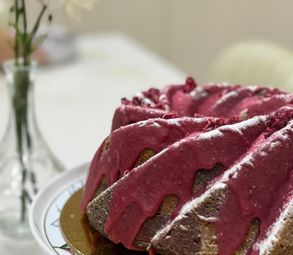 Vanilla Chocolate & Raspberry Neapolitan Marble Cake Image 1